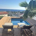 아파트 Sea View Sunrise Luxury