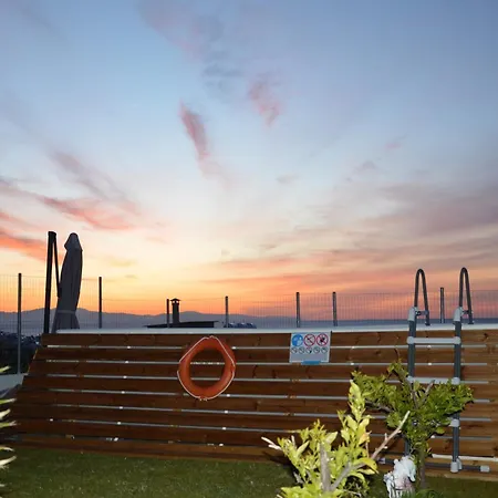 Sea View Sunrise Luxury شقة *