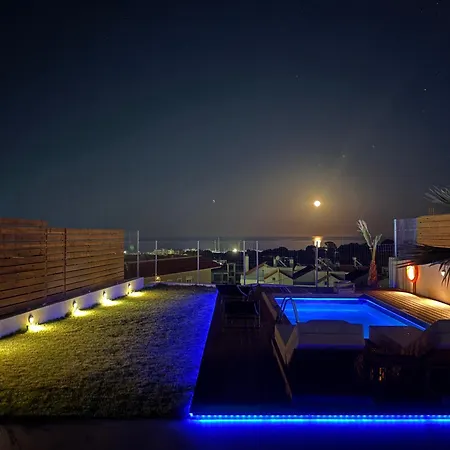 Sea View Sunrise Luxury Lejlighed